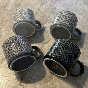 4 Gray Patterned Mugs